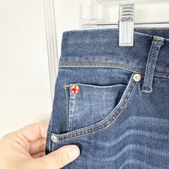 Hudson Beth Baby Boot Cut Jeans Dark Wash Mid Rise Size 32 Y2K Style Color MUDR - Picture 3 of 16